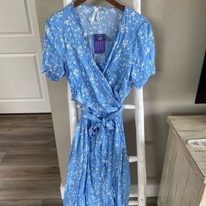 Like new! Blue Floral Maternity & Nursing Midi Dress from Seraphine